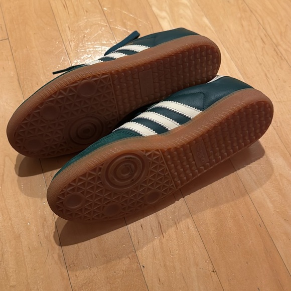 Green adidas samba Women’s 9- like new worn once! - Picture 4 of 4